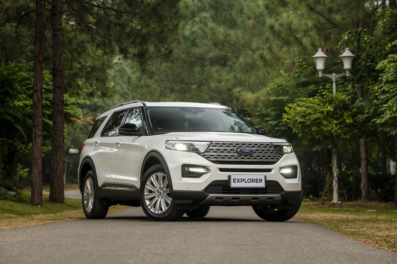 Ford Explorer vs Volkswagen Teramont: Chọn SUV 7 chỗ, xe nào thích hơn?