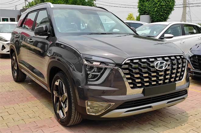 Cận cảnh Hyundai Alcazar tại đại lý, giá quy đổi từ 506 triệu đồng