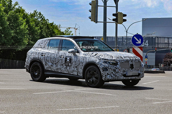 Mercedes-Benz GLC thế hệ mới bắt gặp trên đường thử trong lớp ngụy trang