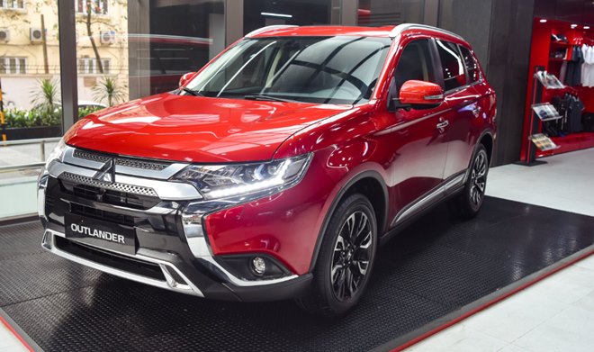 Giá xe Mitsubishi Outlander lăn bánh tháng 8/2021, ưu đãi 50% phí trước bạ