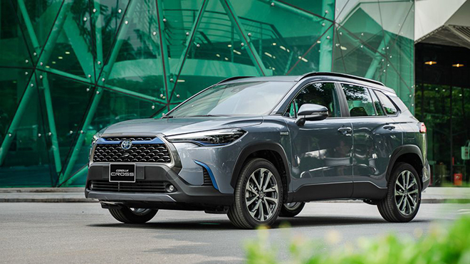 Giá xe Toyota Corolla Cross lăn bánh tháng 8/2021
