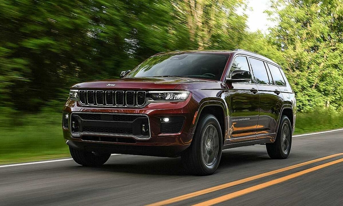 Jeep Grand Cherokee giá hơn 5 tỷ sắp về Việt Nam