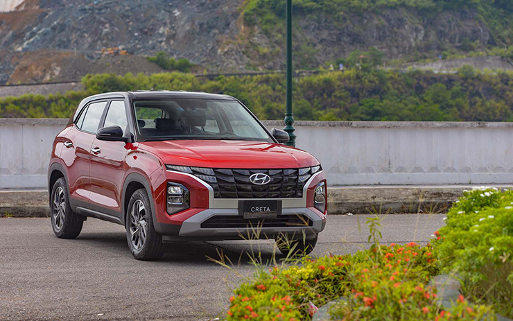 Giá xe Hyundai Creta niêm yết và lăn bánh tháng 9/2022