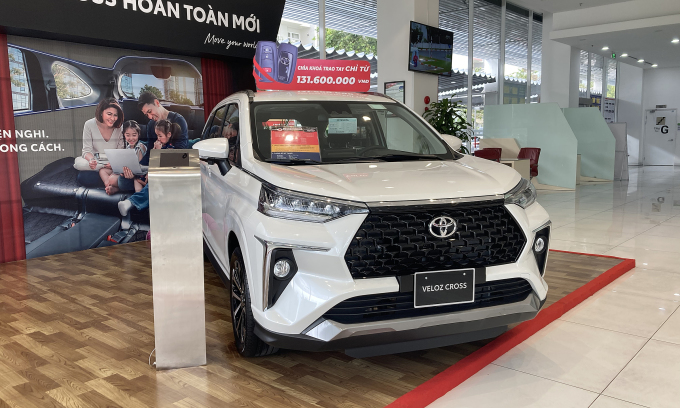 Toyota Veloz sắp tăng giá, Mitsubishi Xpander không có xe để bán