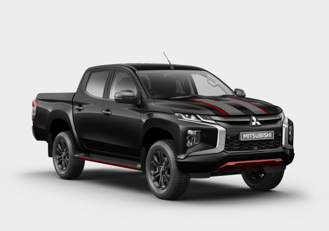 Mitsubishi Triton bản đặc biệt giá 36.000 USD