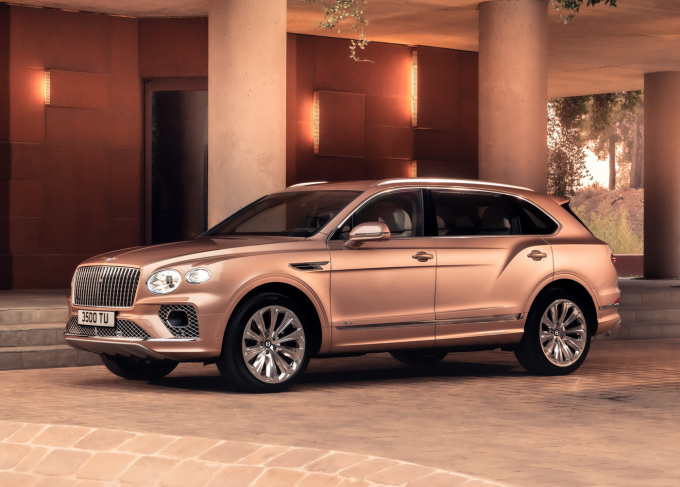 Bentley Bentayga 2023 trục cơ sở dài giá từ 18,5 tỷ đồng