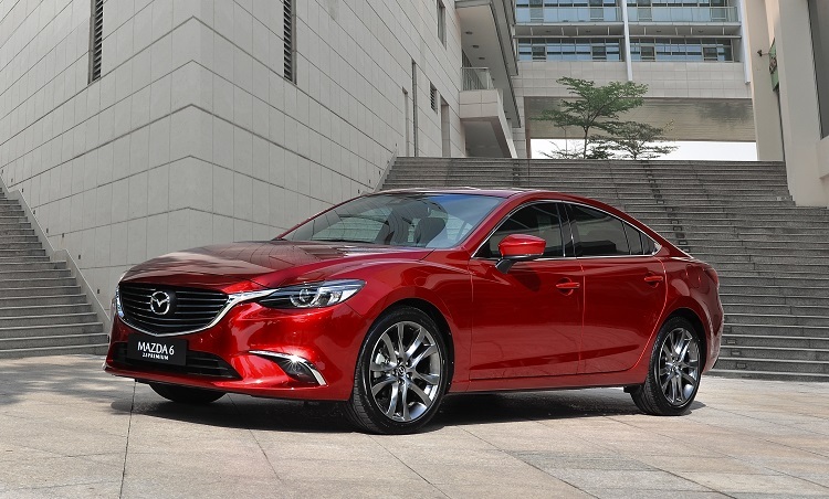 Mazda6 giảm giá dịp đầu năm