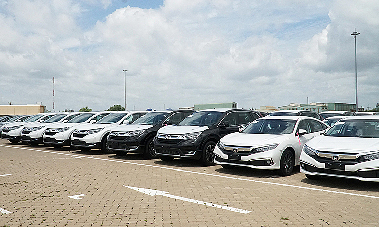 Xe nhập khẩu vào Việt Nam được 