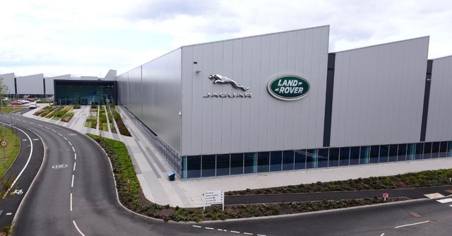 Bentley và Jaguar Land Rover đều phải đóng cửa nhà máy tại Anh