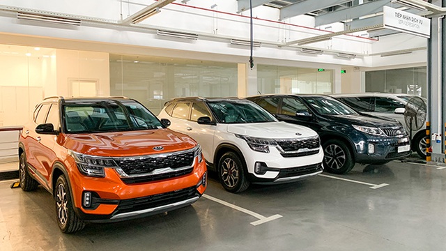 Mua xe gầm cao đô thị: Khách Việt chuộng Kia Seltos và Corolla Cross