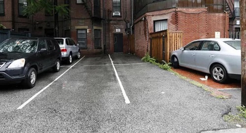 10 chỗ đỗ ôtô đắt nhất thế giới