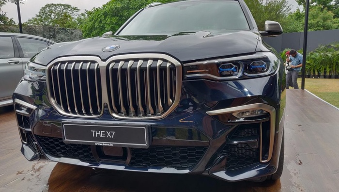 BMW X7 ra mắt tại Ấn Độ, giá bán rẻ hơn Việt Nam 4 tỷ đồng