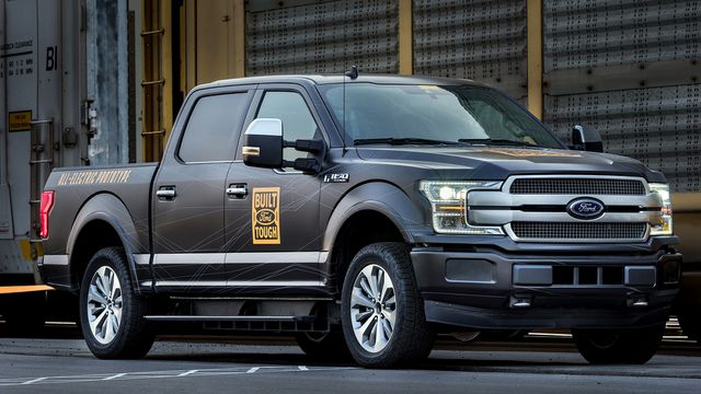 Ford thử nghiệm F-150 chạy điện