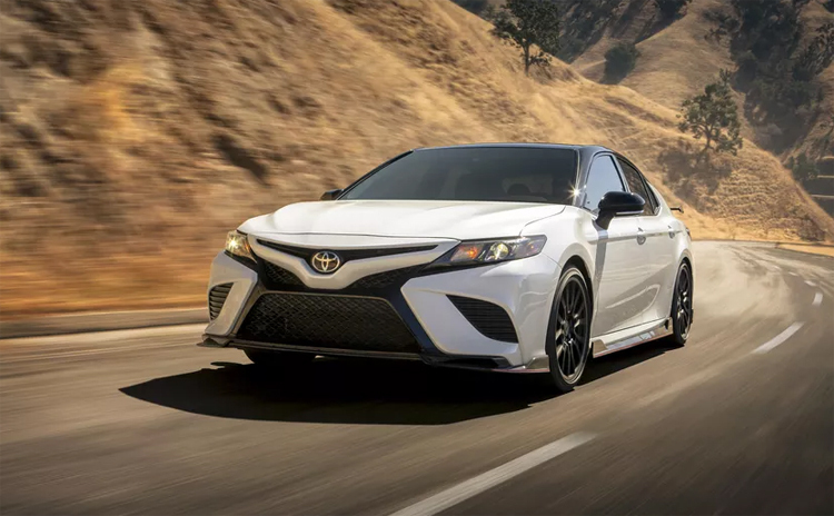 Sedan thể thao Toyota Camry TRD giá từ 32.000 USD