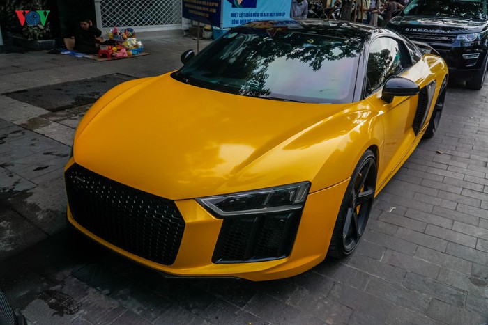 Audi R8 V10 Plus của Cường "đô la" tái xuất trên phố