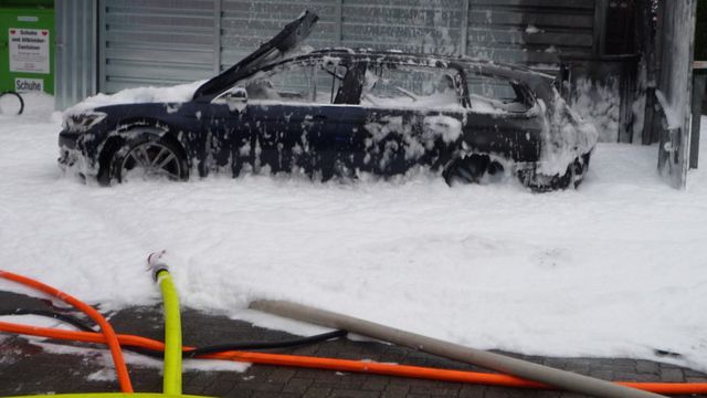 Một phụ nữ suýt thiêu rụi cả trạm xăng vì trót bơm nhầm xăng vào xe máy dầu