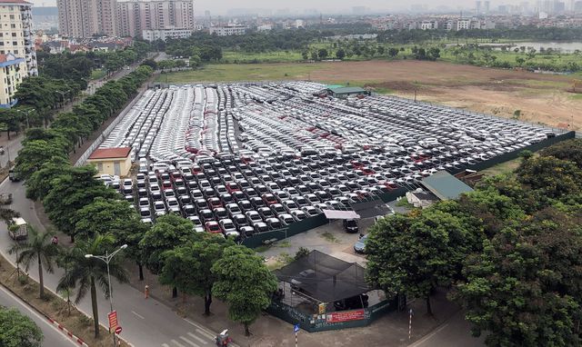 Chính phủ sẽ nới lỏng kinh doanh nhập khẩu ôtô: Giảm thời gian thông quan