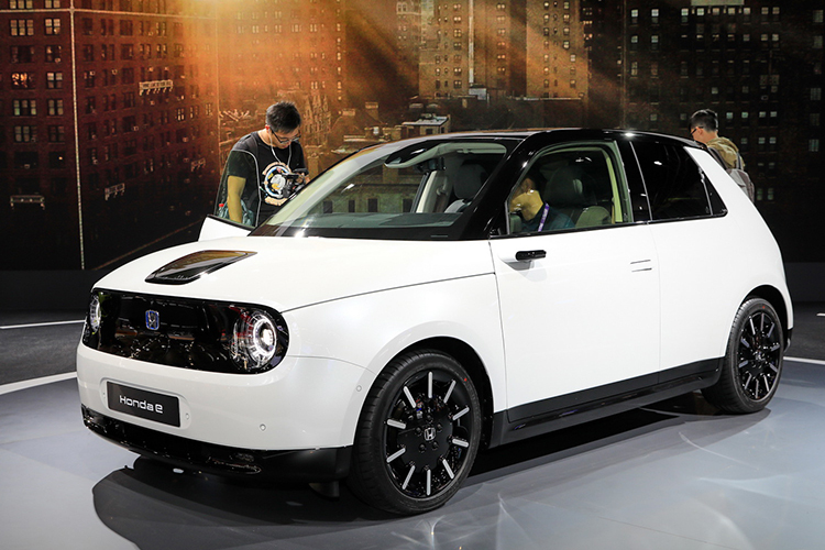 Honda e - ôtô điện giá từ 32.300 USD