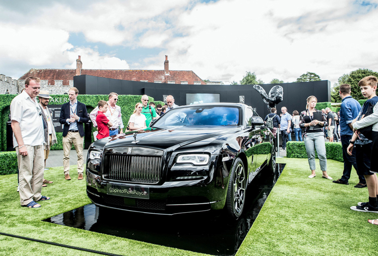 Giới nhà giàu đang khiến các hãng xe sang quay cuồng