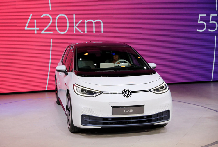 Volkswagen ra mắt ôtô điện đầu tiên