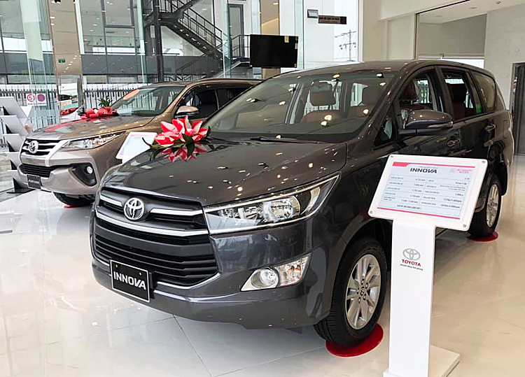 Hàng loạt xe Toyota giảm giá 40-60 triệu