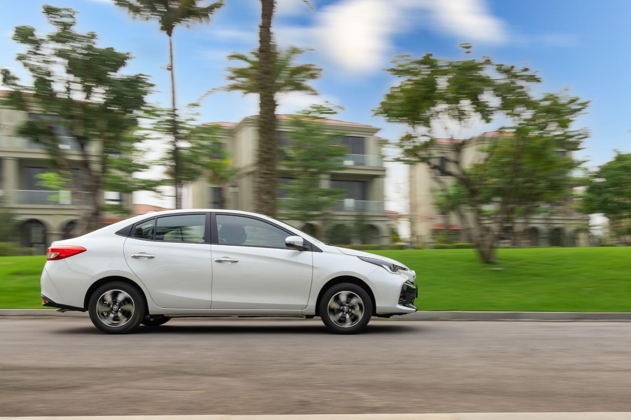 Toyota Vios 2023 - Món hời cho khách Việt với giá hấp dẫn và trang bị cao cấp nhất phân khúc