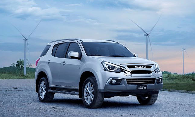 Isuzu mu-X giảm giá xả hàng tồn