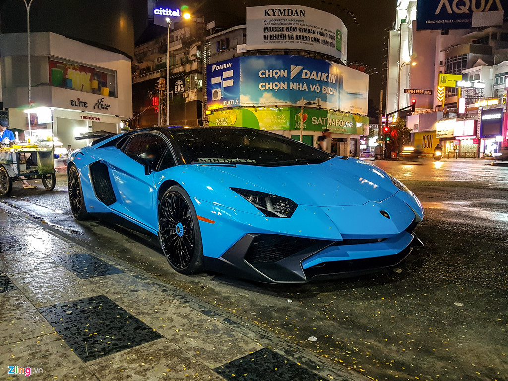 Ngắm màu áo mới của Aventador SV duy nhất tại Việt Nam sau khi rời Minh Nhựa