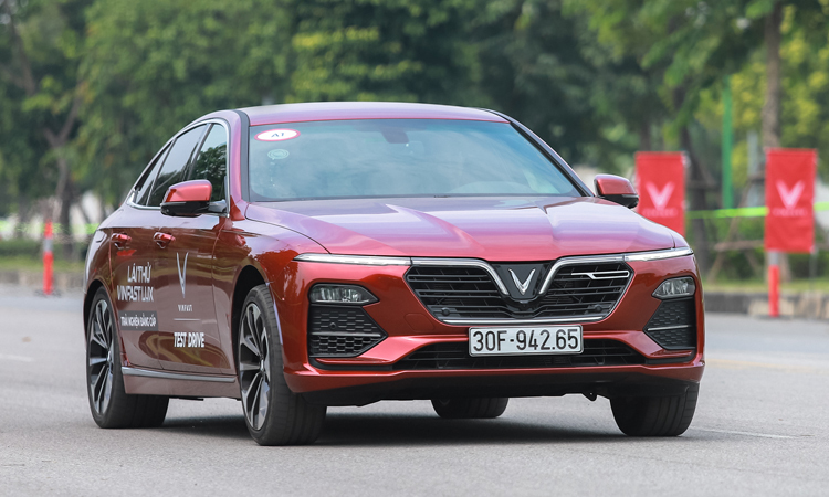 Xe VinFast tăng giá 50 triệu