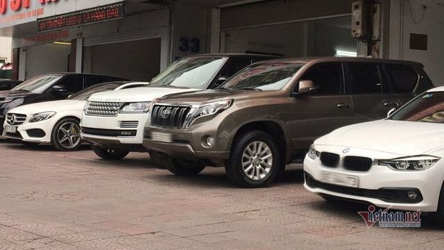 Xe sang cũ ế ẩm, xe bình dân đắt khách trở lại