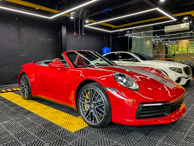 Porsche 911 Carrera S Cabriolet thứ hai âm thầm có mặt tại việt Nam