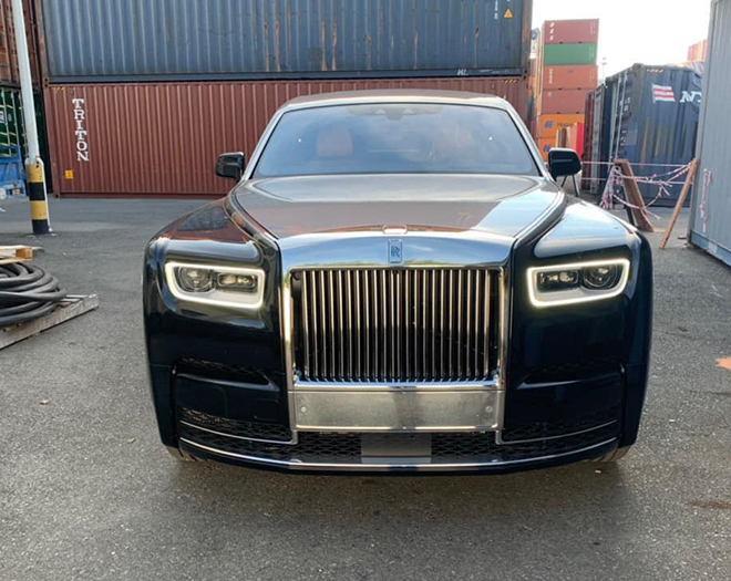 Rolls-Royce Phantom thế hệ mới có mặt tại Việt Nam, giá bán hơn 70 tỷ đồng