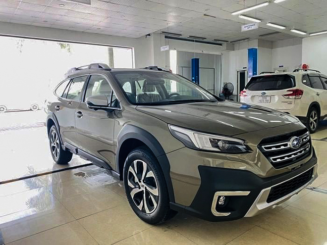 Subaru Outback thế hệ mới bất ngờ xuất hiện tại đại lý