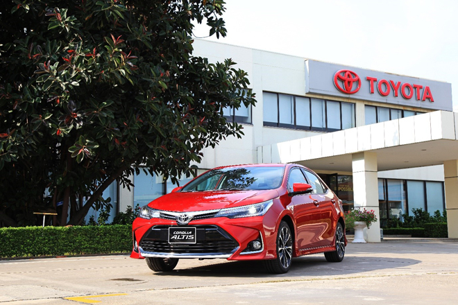 Toyota ưu đãi lên đến 40 triệu đồng cho Corolla Altis trong tháng 10