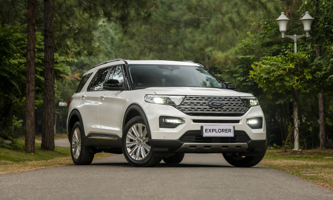 Ford Explorer kênh giá hơn 200 triệu đồng