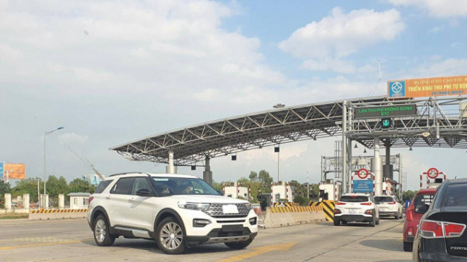 Bắt gặp Ford Explorer 2022 đang chạy thử tại Việt Nam