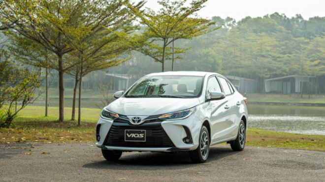 Toyota Vios giảm giá tới 45 triệu đồng, quyết giành 