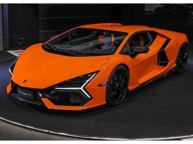 Siêu xe Hybrid Lamborghini vừa ra mắt đã cháy đơn đặt hàng đến năm 2025