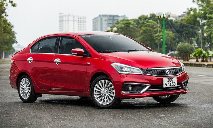 Suzuki Ciaz giảm giá 120 triệu đồng để tìm cách thoát ế