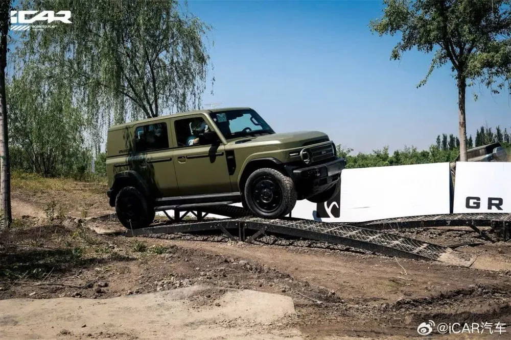 Chiếc SUV cổ điển từ Trung Quốc có giá rẻ hơn cả xe cũ