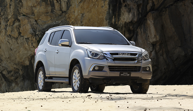 Những SUV 7 chỗ giá dưới 1 tỷ đồng tại Việt Nam
