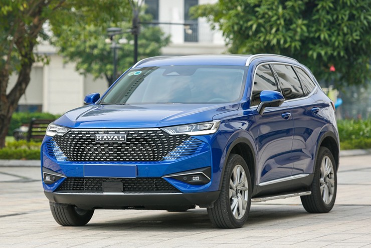 Loạt xe gầm cao giảm giá kịch sàn, rẻ hơn cả xe cỡ B