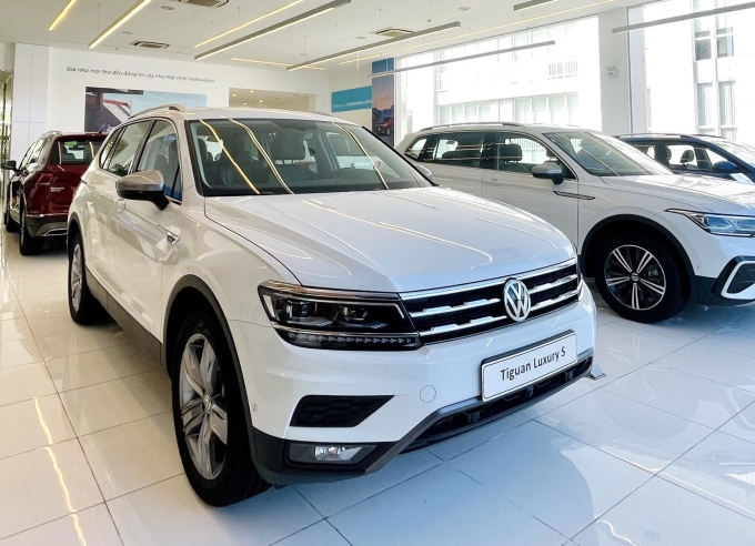 Volkswagen Tiguan giảm giá 300 triệu đồng