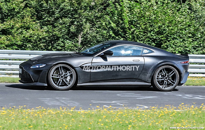 Aston Martin Vantage V12 chốt lịch ra mắt vào năm sau