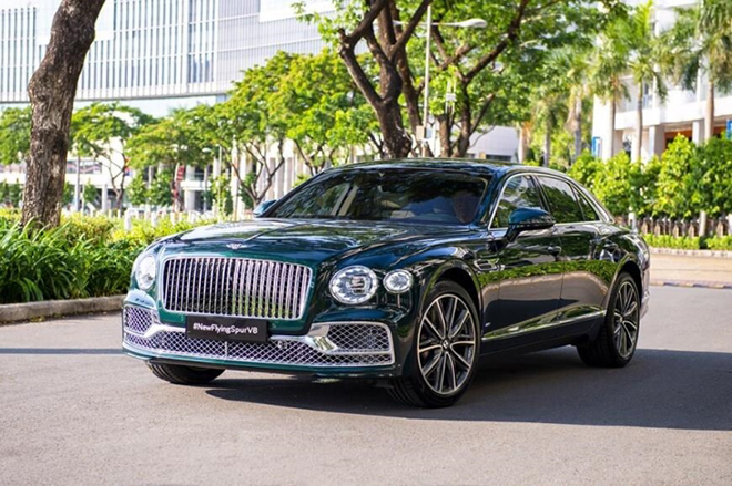 Bentley Flying Spur V8 2022 về Việt Nam, sở hữu màu sơn trị giá hơn nửa tỷ đồng