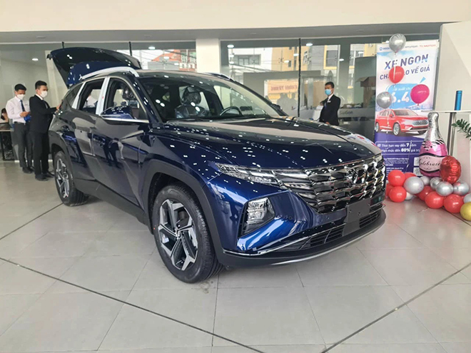 Cận cảnh Hyundai Tucson 2022 tại đại lý Việt Nam