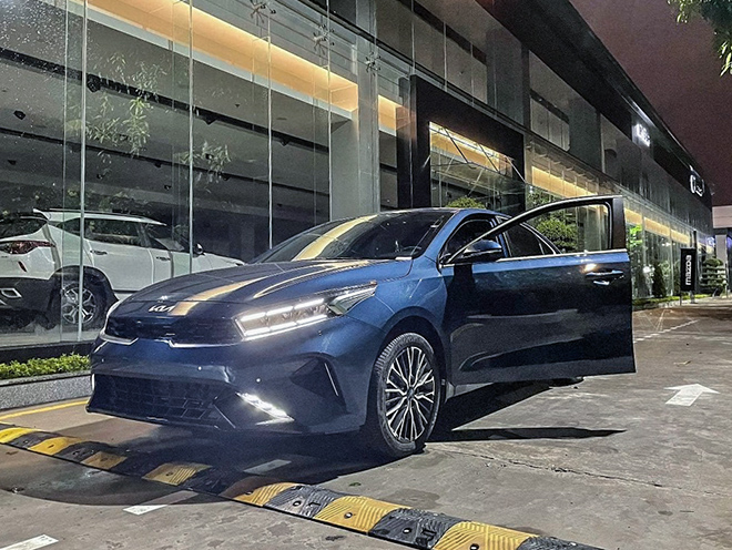 Cận cảnh KIA K3 bản cao nhất tại đại lý