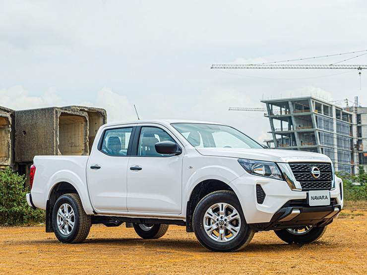 Chi tiết Nissan Navara có thêm phiên bản một cầu giá hấp dẫn cho người kinh doanh