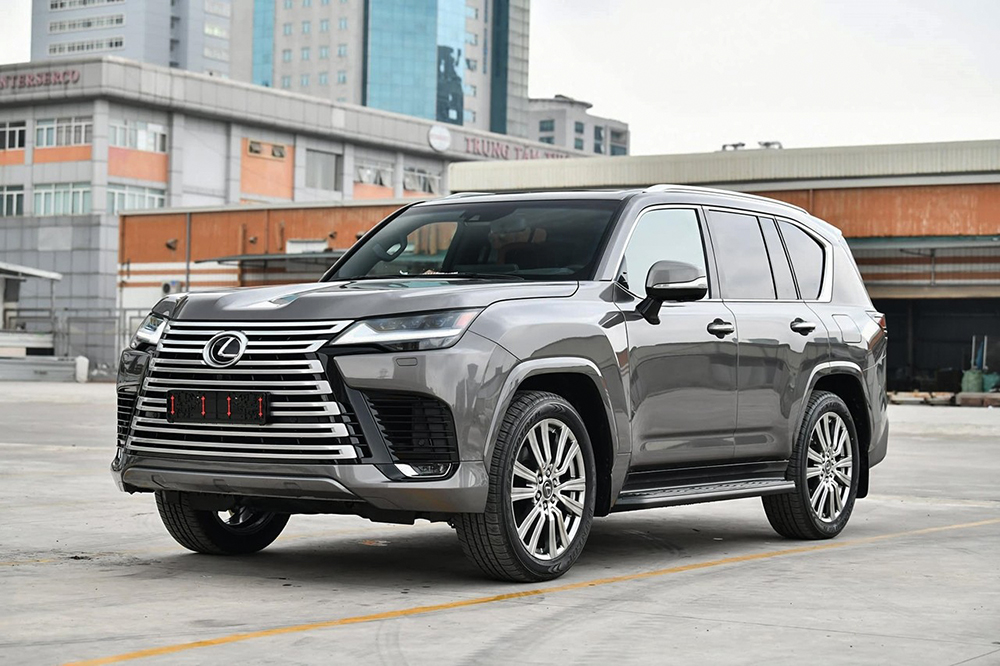 Chi tiết mẫu xe Lexus LX 600 Ultra Luxury vừa cập cảng Việt Nam