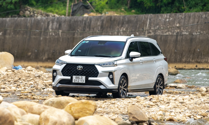 Giá Toyota Veloz 'hạ nhiệt'